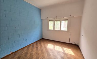 Chalet 4 amb (Corrientes 4300)