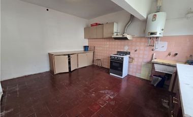Chalet 4 amb (Corrientes 4300)