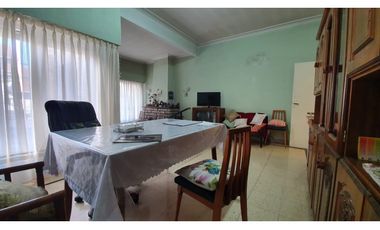 Chalet 4 amb (Corrientes 4300)