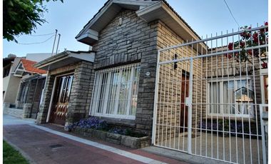 Chalet 4 amb (Corrientes 4300)