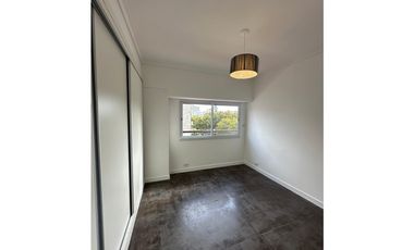 4 AMBIENTES A LA CALLE - BALCÓN Y COCHERA  - SAN LUIS 1700