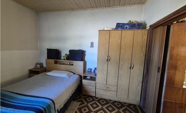 VENTA DE TRES CASAS EN BLOCK EN BARRIO SAN CAYETANO