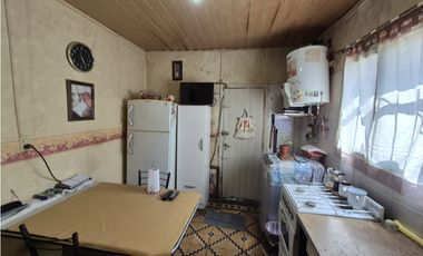 VENTA DE TRES CASAS EN BLOCK EN BARRIO SAN CAYETANO