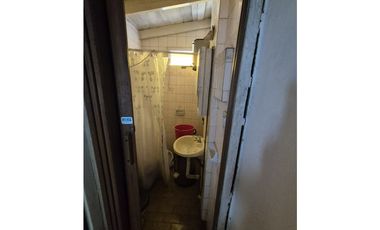 VENTA DE TRES CASAS EN BLOCK EN BARRIO SAN CAYETANO