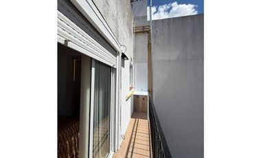 VENTA DOS AMBIENTES RECICLADO