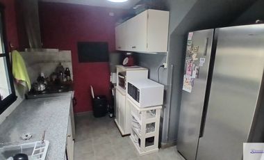 Casa en venta c/ cochera en 9 de Julio