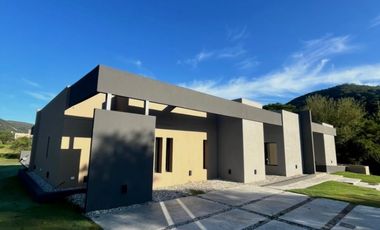 ALQUILER TEMPORAL - Casa Potrerillo de Larreta, Lote 9 Polígono 412