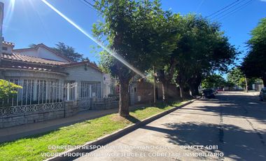 Chalet en venta c/ cochera en Burzaco