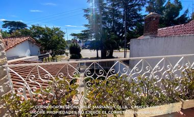 Chalet en venta c/ cochera en Burzaco