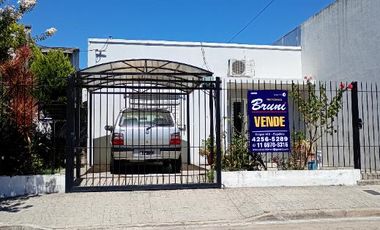 Casa en venta en Ezpeleta Oeste