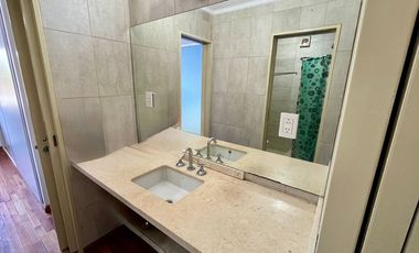 CASA 5 AMBIENTES EN VENTA TEMPERLEY CON JARDIN