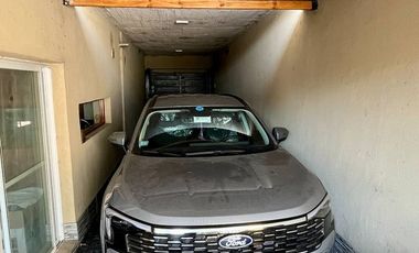 CASA 5 AMBIENTES EN VENTA TEMPERLEY CON JARDIN