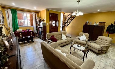 CASA 5 AMBIENTES EN VENTA TEMPERLEY CON JARDIN