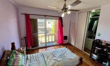 CASA 5 AMBIENTES EN VENTA TEMPERLEY CON JARDIN