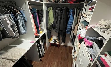 CASA 5 AMBIENTES EN VENTA TEMPERLEY CON JARDIN