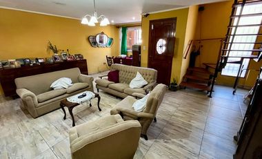 CASA 5 AMBIENTES EN VENTA TEMPERLEY CON JARDIN