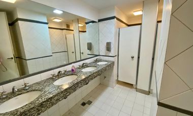 Oficina AAA alquiler Retiro con cochera