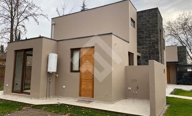 Casa en Arriendo en Centro Isla de Maipo
