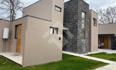 Casa en Arriendo en Centro Isla de Maipo
