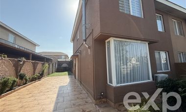 Casa en Venta en Av la montaña sur 4149,lampa