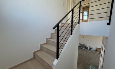 VENTA CASA 4 AMBIENTES LAGUNA AZUL A ESTRENAR