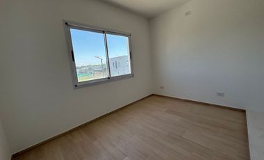 VENTA CASA 4 AMBIENTES LAGUNA AZUL A ESTRENAR