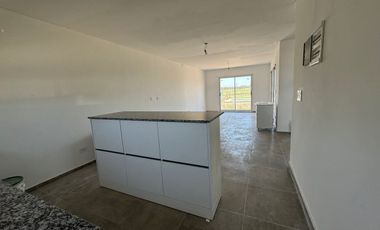 VENTA CASA 4 AMBIENTES LAGUNA AZUL A ESTRENAR