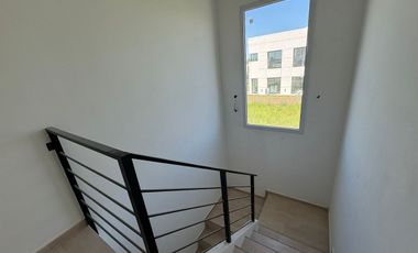 VENTA CASA 4 AMBIENTES LAGUNA AZUL A ESTRENAR