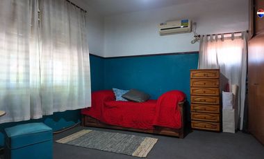 VENTA CASA  3 AMB LOCAL ,TALLER Y COCHERA DOMINICO