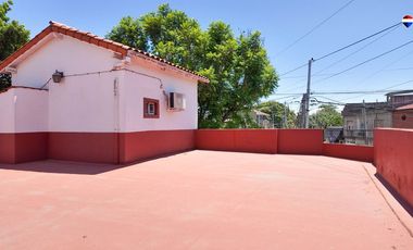 VENTA CASA  3 AMB LOCAL ,TALLER Y COCHERA DOMINICO