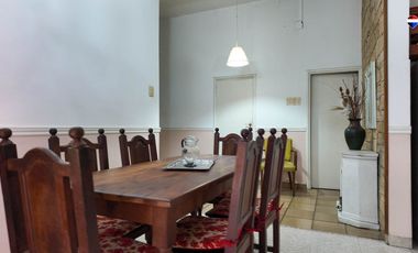 VENTA CASA  3 AMB LOCAL ,TALLER Y COCHERA DOMINICO