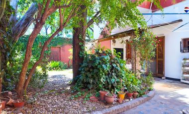 VENTA CASA  3 AMB LOCAL ,TALLER Y COCHERA DOMINICO