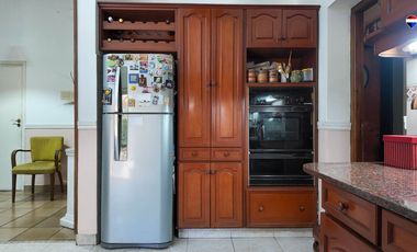 VENTA CASA  3 AMB LOCAL ,TALLER Y COCHERA DOMINICO