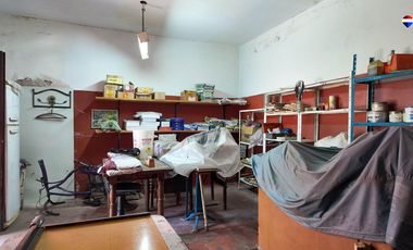 VENTA CASA  3 AMB LOCAL ,TALLER Y COCHERA DOMINICO