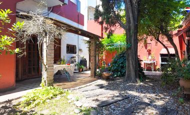 VENTA CASA  3 AMB LOCAL ,TALLER Y COCHERA DOMINICO