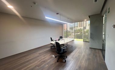 Oficina amueblada en renta de 322m2 en edificio zona Valle Oriente San Pedro
