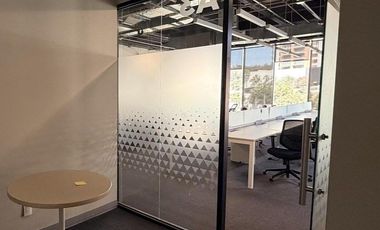 Oficina amueblada en renta de 322m2 en edificio zona Valle Oriente San Pedro