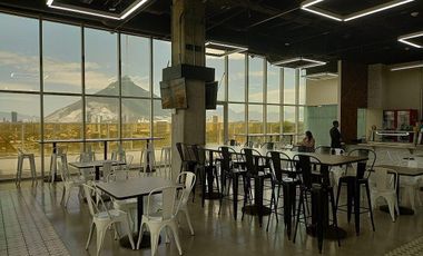 Oficina amueblada en renta de 322m2 en edificio zona Valle Oriente San Pedro