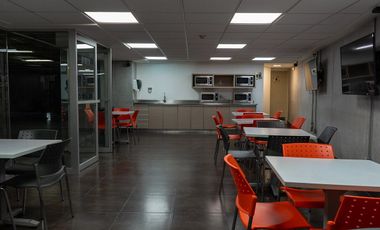 Oficina amueblada en renta de 322m2 en edificio zona Valle Oriente San Pedro