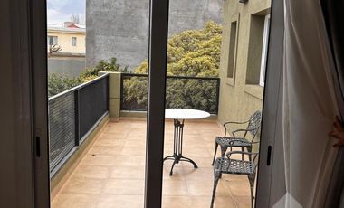 Venta casa 4 dom. estudio, quincho, piscina, Calle Los Cipreses Barrio Rio Grande.- Neuquén cap.-