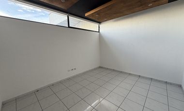 Nave Industrial de 5,584 m² en PIVA