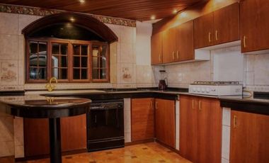 Venta de departamento en  Urdesa, Guayaquil