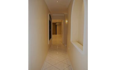 Venta de departamento en  Urdesa, Guayaquil