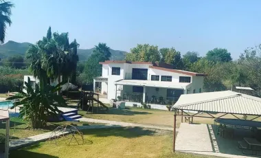 HERMOSA QUINTA EN VENTA