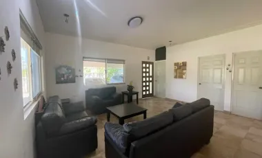 Quinta en venta en Cienega de Flores Centro, Ciénega de Flores, Nuevo León