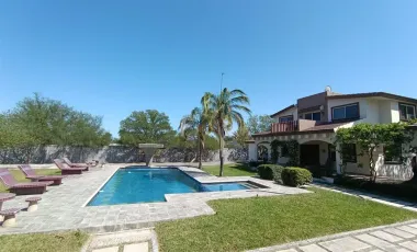Quinta en venta en Cienega de Flores Centro, Ciénega de Flores, Nuevo León