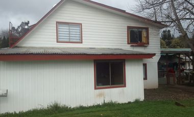 SE VENDE AMPLIA CASA EN CONDOMINIO 5 DORMITORIO