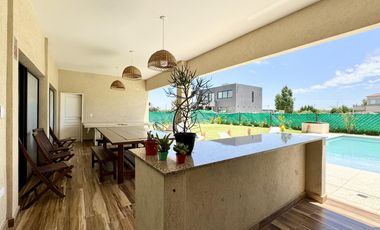 Casa en venta barrio Lagos de Canning