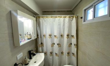 3 Locales dos 2 dptos y fondo libre todo en block