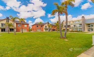 DEPARTAMENTO EN DUPLEX EN VENTA EN COMPLEJO ALTOS DE MASCHWITZ - MAROTO PROPIEDADES